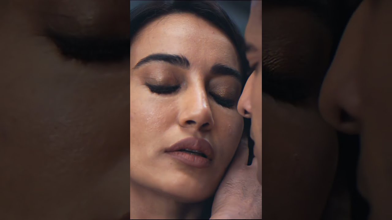 Surbhi Jyoti Kissing Scene in Gunaah