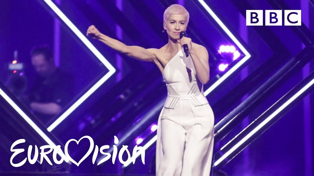 SuRie carries on after stage invasion - 