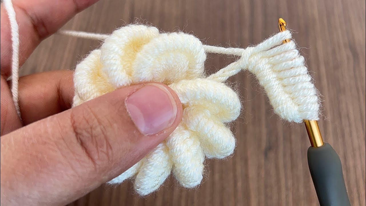 Tığ işi kolay çiçek yapımı