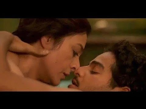 TABU AND ISHAAN KHATTAR 🤤🤤 HD