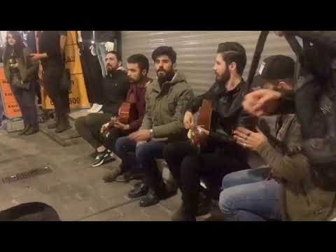 Taksim sokak sanatçıları birleşti 😱😱