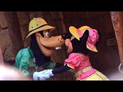 Tal_on Tiktok - Mickey Mouse Catches Goofy With Minnie Mouse Compilation Part 1