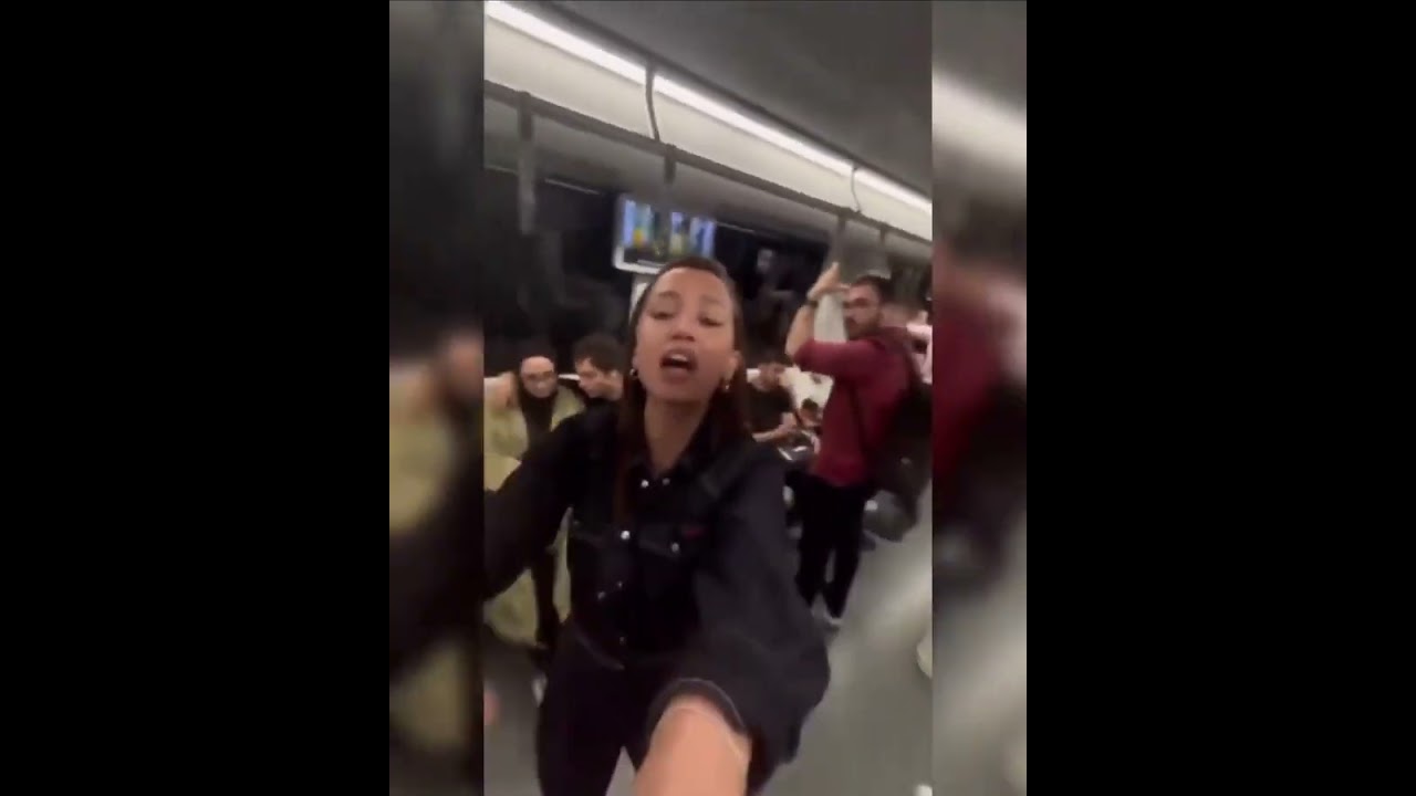 Tan Atarken Yüce Tanrı Dağından Metrodaki Asena