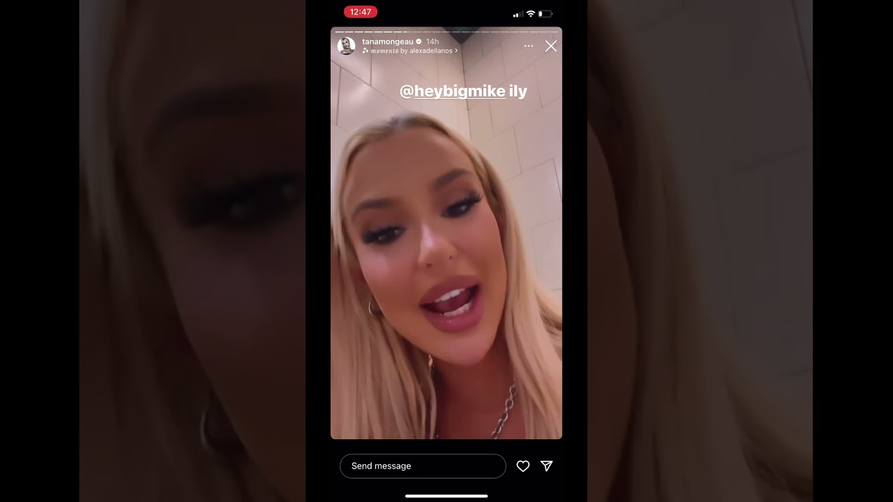 Tana Mongeau toilet