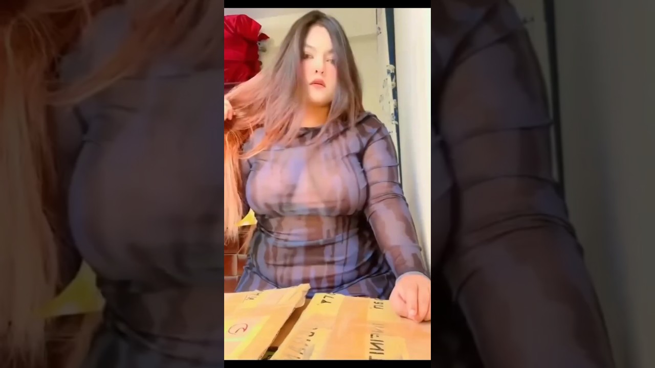 Tanha Shreta Big Boobs Bangladeshi Insta Model Hot Viral Reel Deshi Aunty Hot OF Model on Sexy Saree