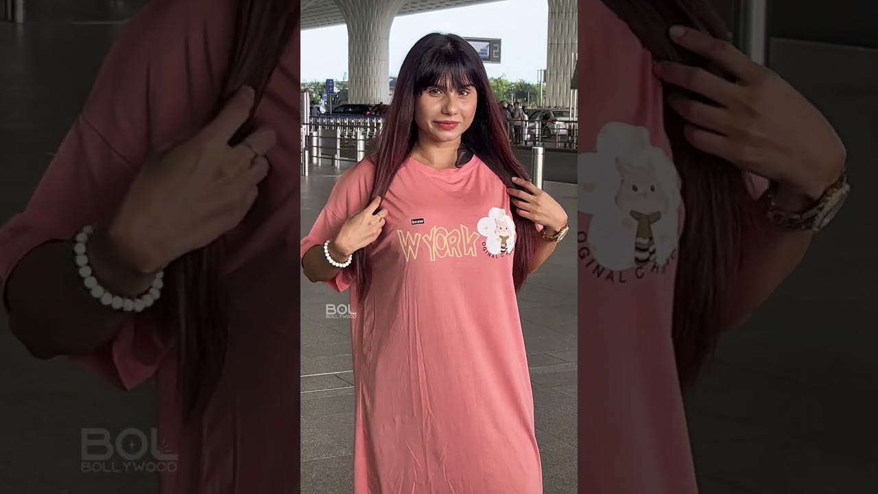 Taniya Chatterjee Spotted at Airport #taniyachatterjee #bollywood #trendingshorts #shorts