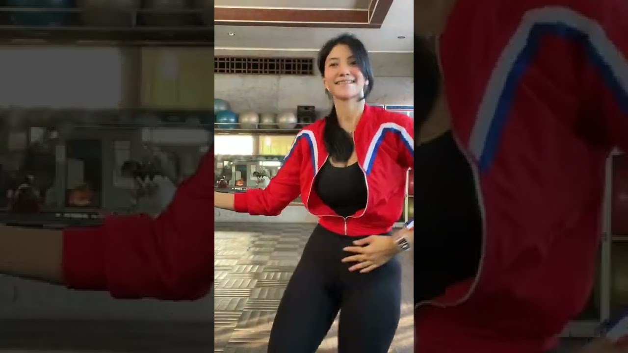tante bukan sembarang tante ini!!!