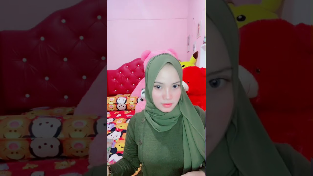 Tante jilbab ketat 2
