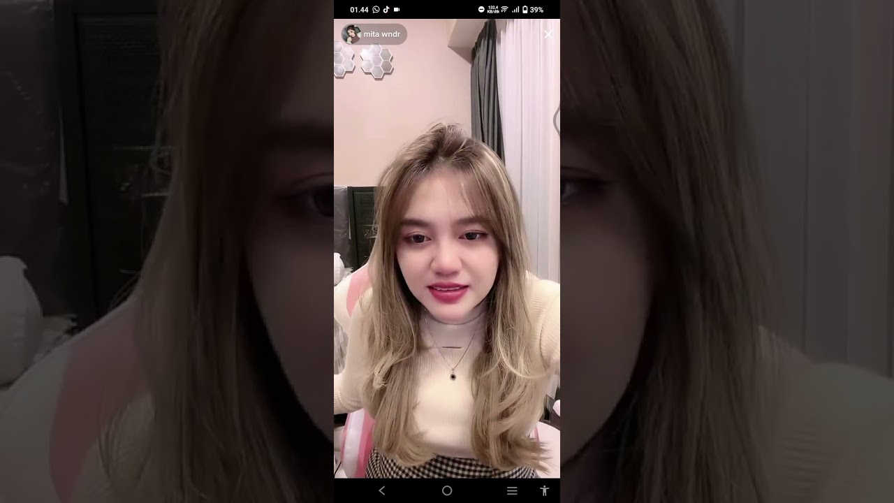 tante mita lagi live tiktok 💦 😁 @AyangMuMas13