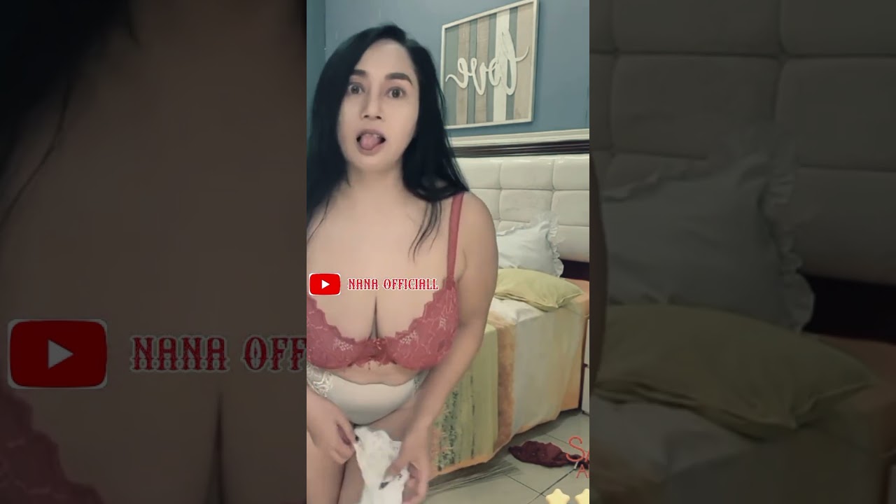 Tante Sarah berbagi kebahagiaan