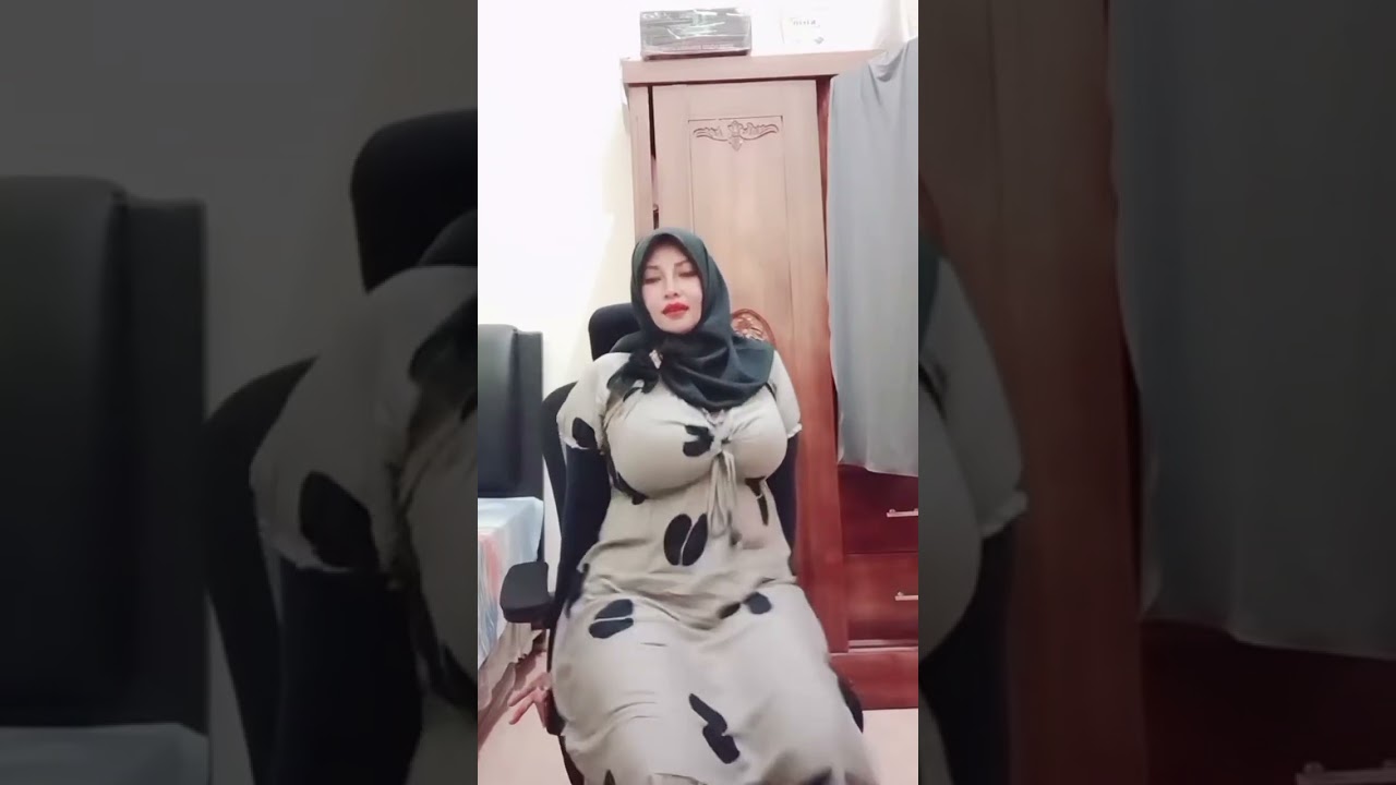 tante stw bikin goyang halu  #jilbab #hijab #gemoy