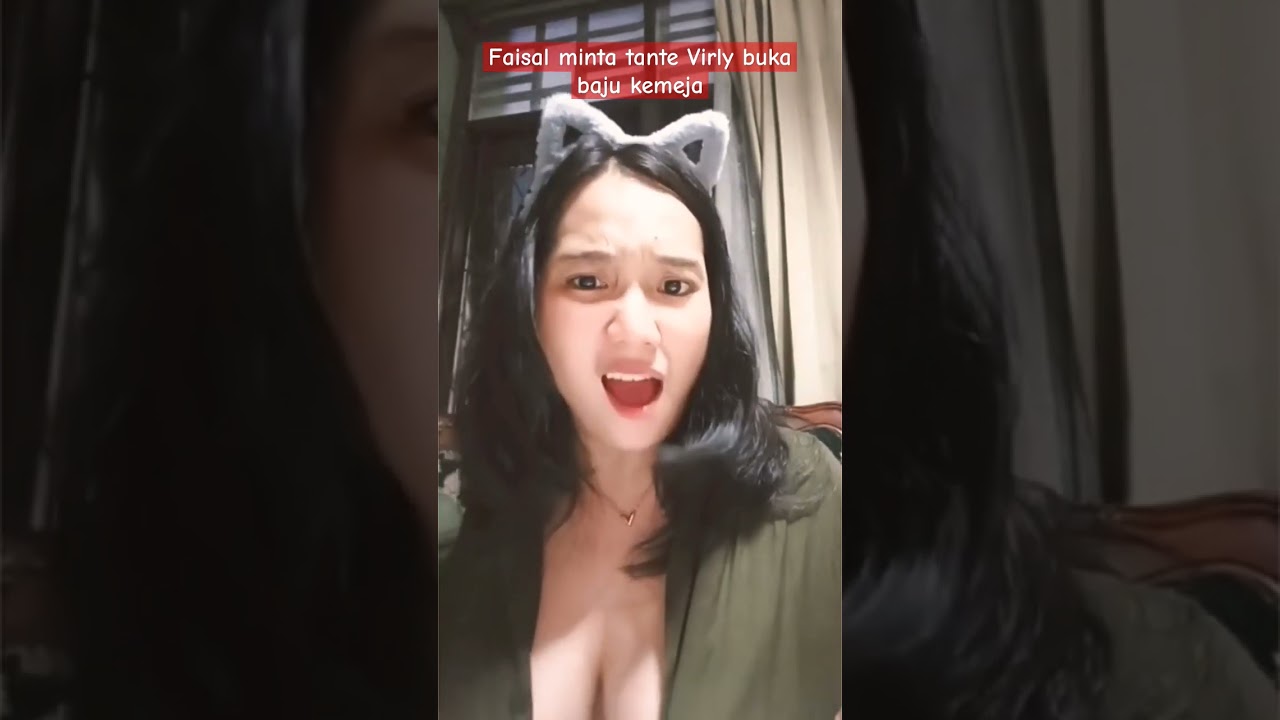 Tante Virly disuruh buka baju kemeja nya