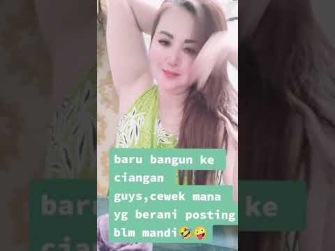 Tante zahra pemersatu bangsa goyangannya bikin ngilu