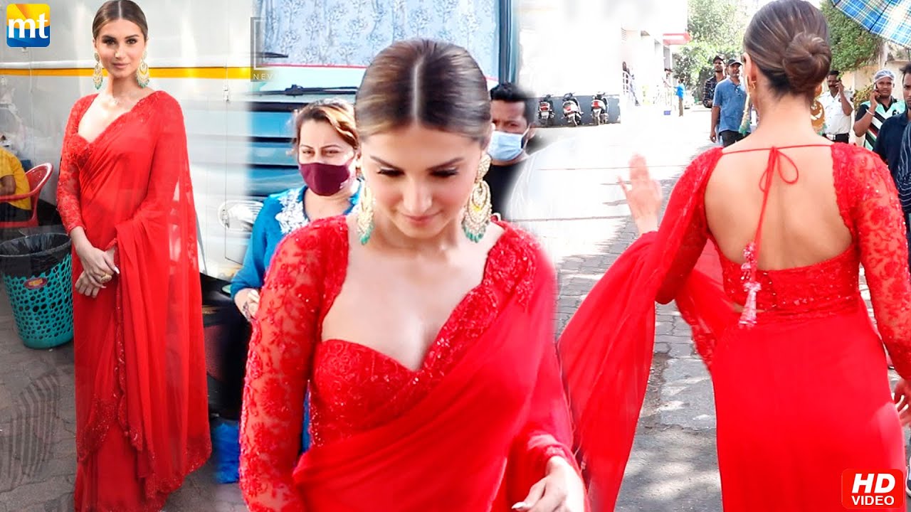 Tara Sutaria sizzle in Red Saree for Heropanti 2 at Dance Deewane Juniors