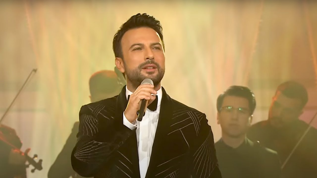 TARKAN - Sevmekten Kim Usanır - Ahde Vefa | 2017 Yılbaşı Özel