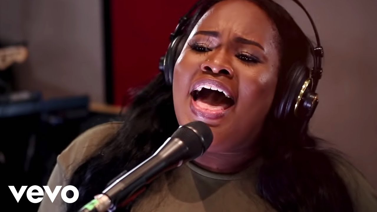 Tasha Cobbs Leonard - Your Spirit ft. Kierra Sheard (Official Video)