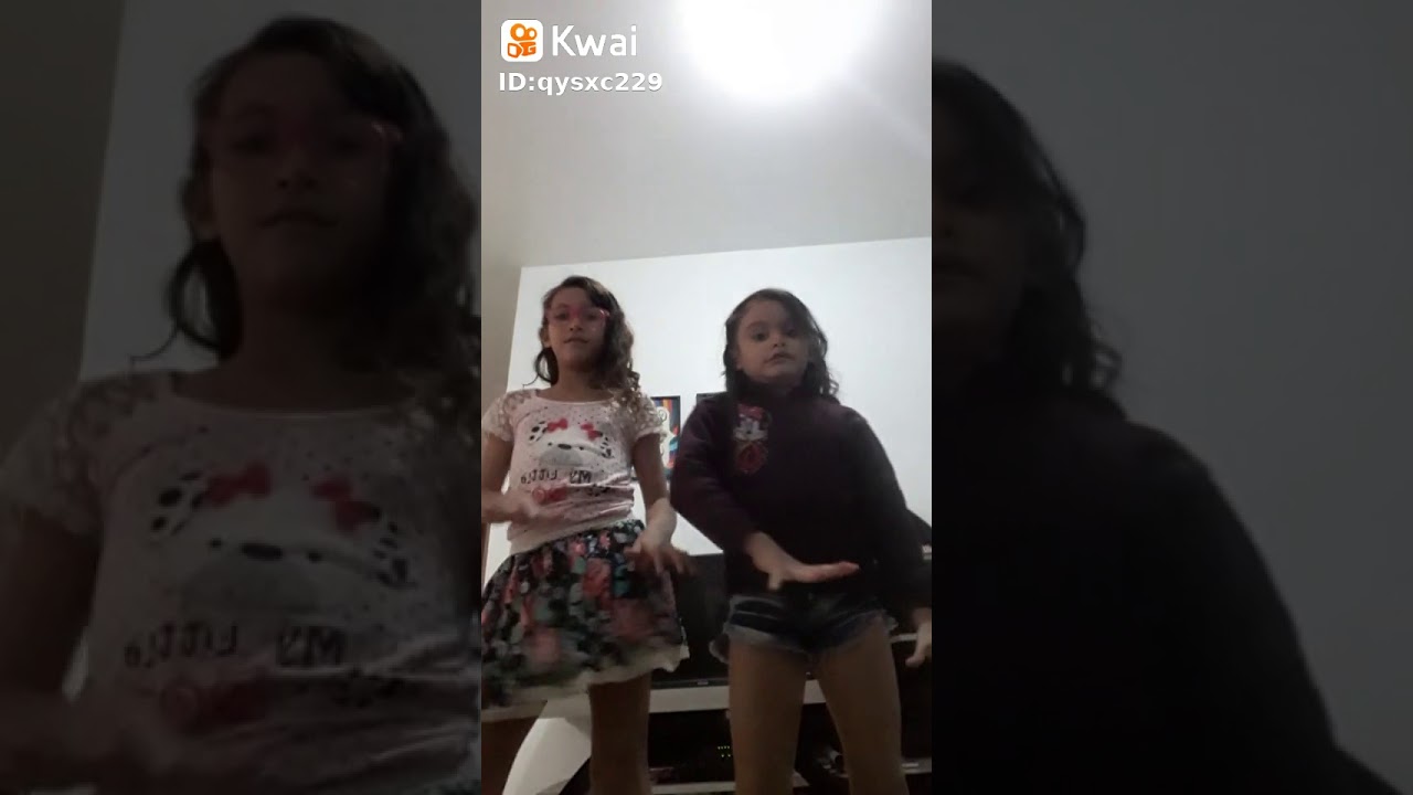 Tatiana Toninha dê topete dê A saia gozada tubi Dura azul calcinhas azul domingo aí vestidatoniaai