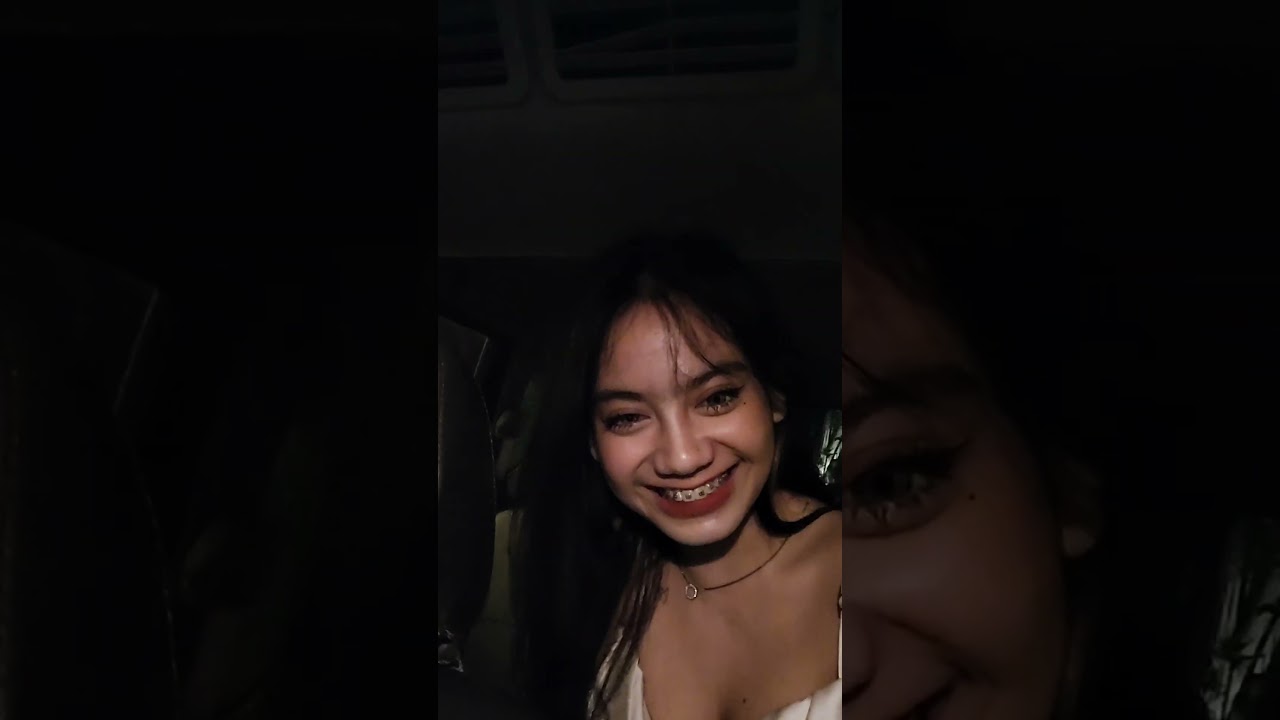 Taxi Online - Passenger French Girl