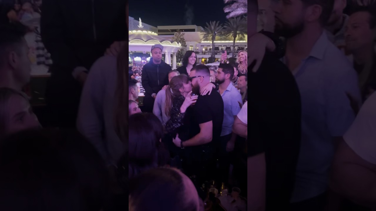 #TaylorSwift & #TravisKelce dance to LOVE STORY after the #SuperBowl! ❤️ #shorts
