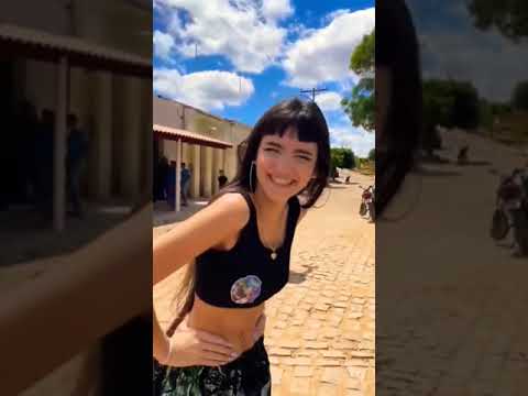 Tõe e Karol filha de Charles dançando a música de tiringa ##sorts_video