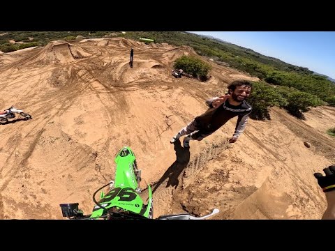 Teaching Daniel Ricciardo How to Jump Dirt Bikes!