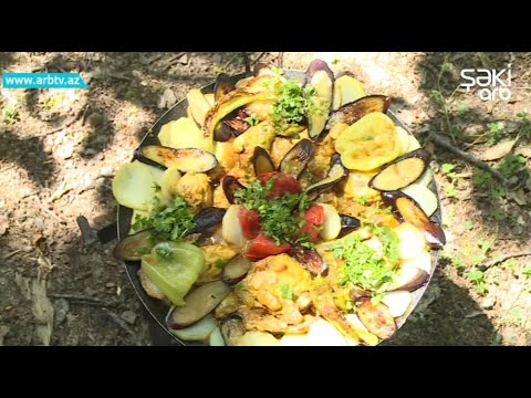 Tebiet qoynunda sacichi toyuq | Yemeli