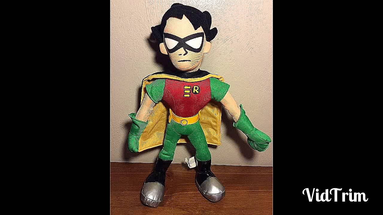 TEEN TITANS ROBIN PLUSH DOLL