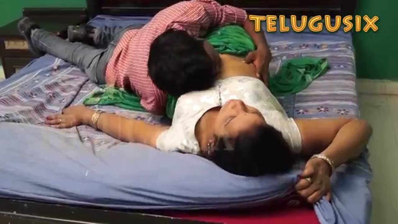 Telugu House Wife Romance with Young Man