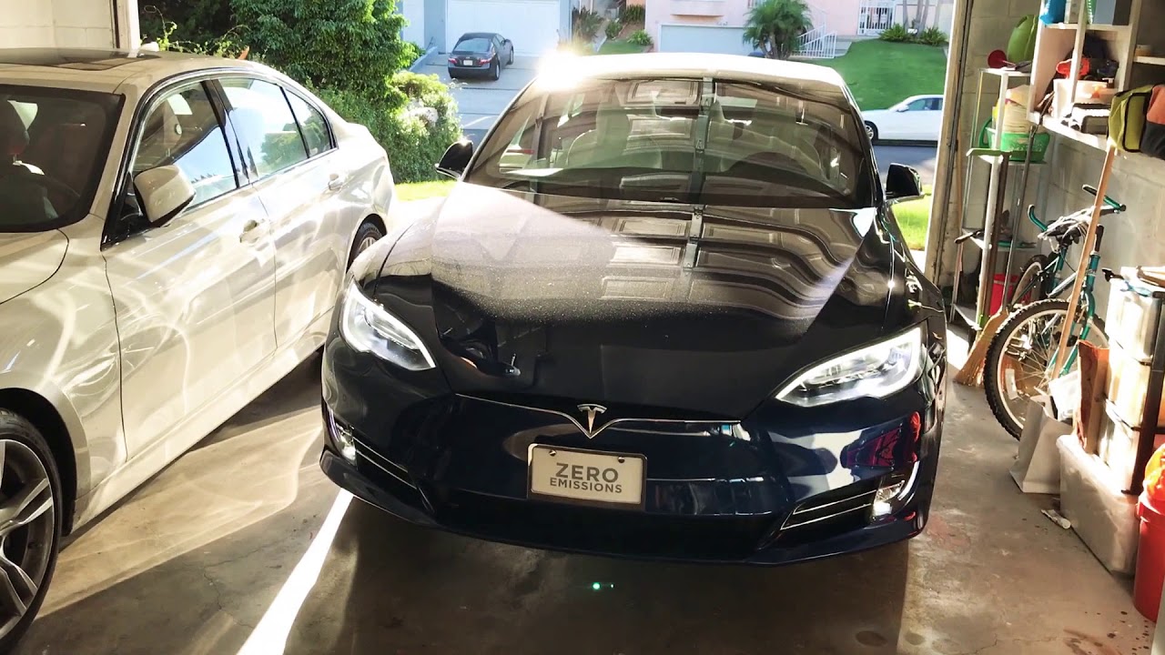 Tesla Model S Summon Pulling out of garage