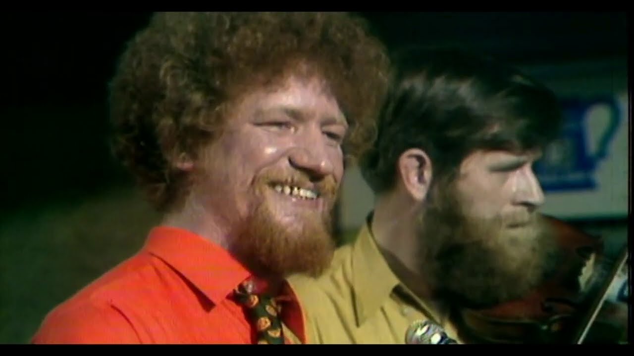 The Black Velvet Band - Luke Kelly & The Dubliners
