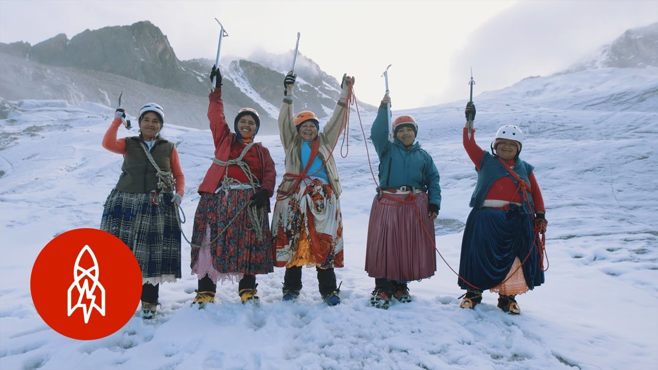 The Cholita Climbers of Bolivia Scale Mountains in Skirts