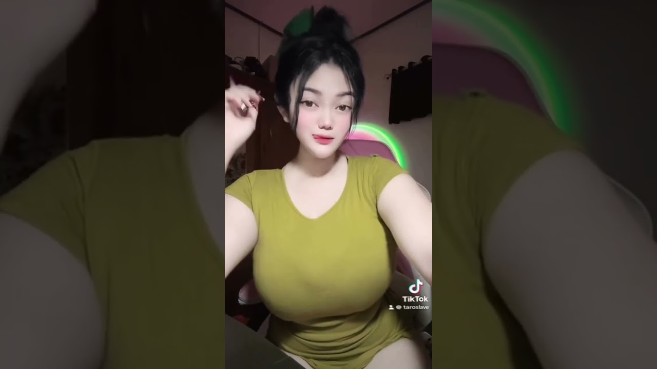 The Curvy & Sexy Allure of @ayuchannn | Confidence & Beauty in Every Frame!