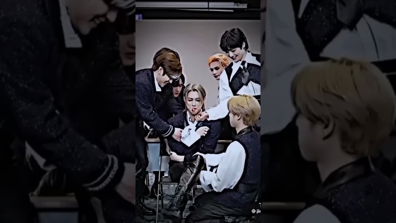 The difference between Chan and the rest of the members trying not to blow #straykids