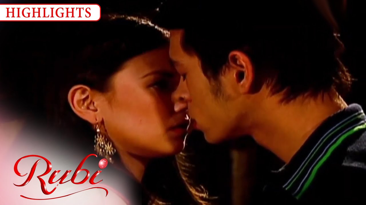 The first kiss between Rubi and Alejandro | Rubi