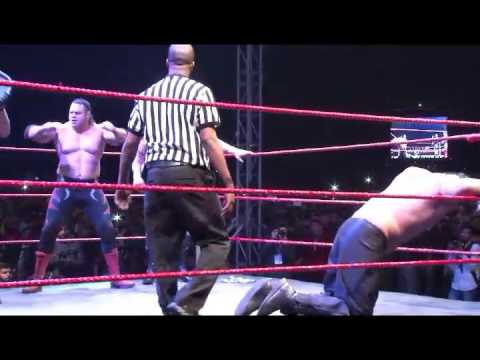 The Great Khali v/s Brody Steel