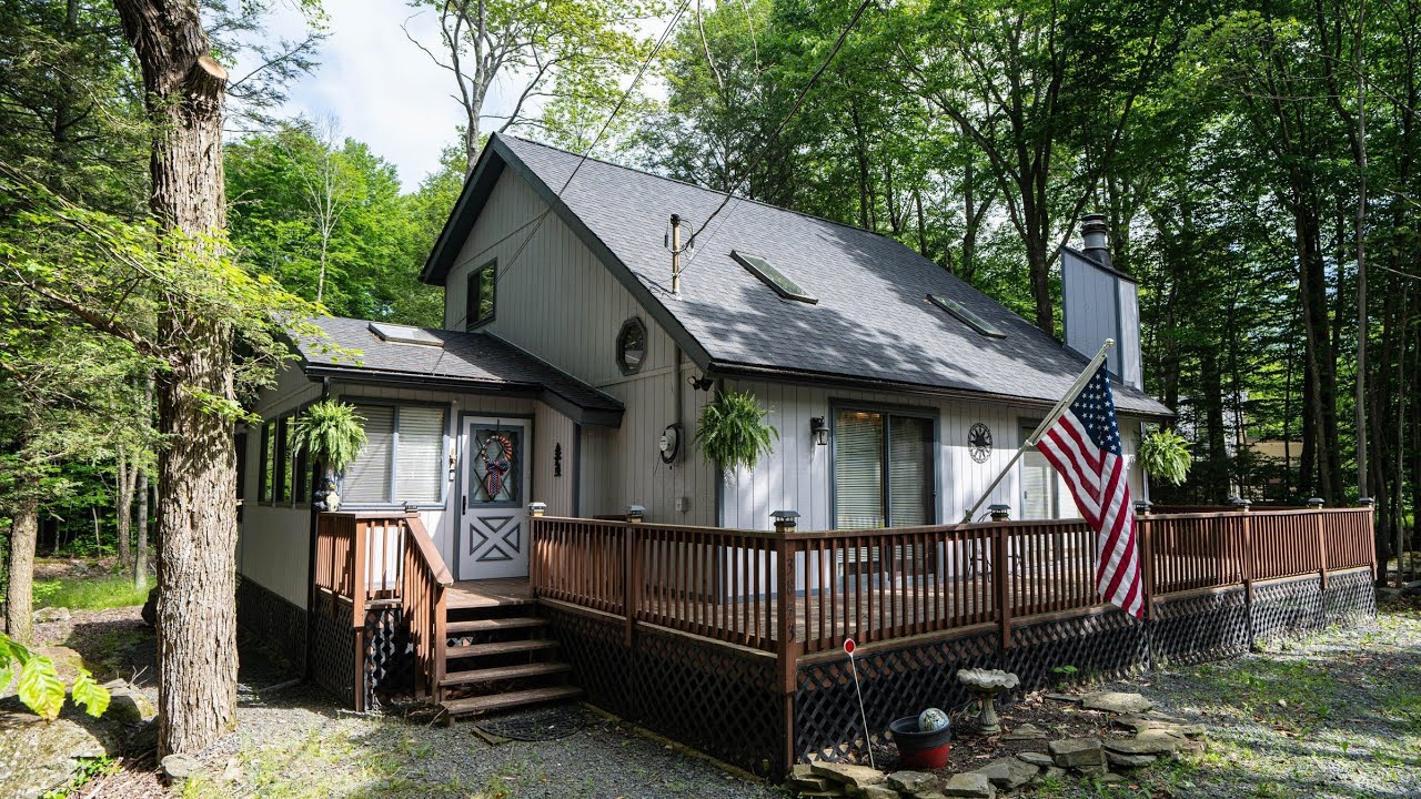 The Hideout Homebuyers view | Lake Ariel, Pa | 3bed 2bath 1600sq ft | $269,000