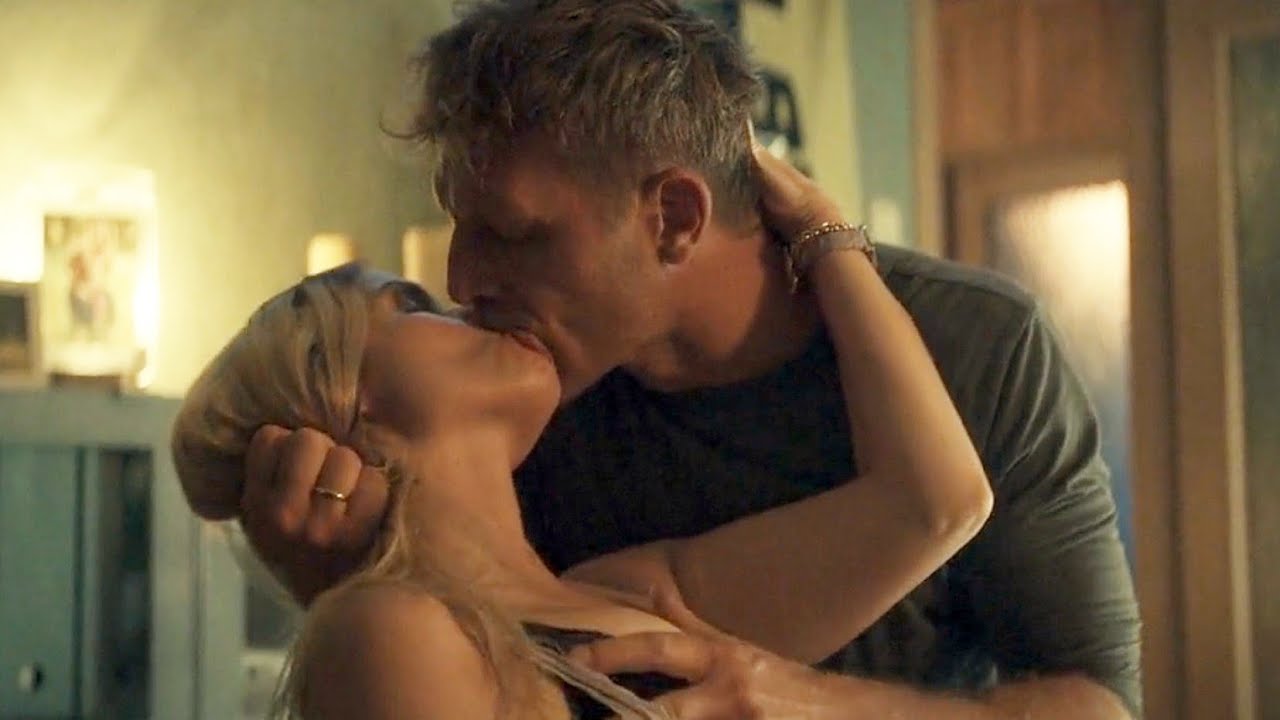 The Hooligan / Kiss Scene - Marta and Zielin | 1x04