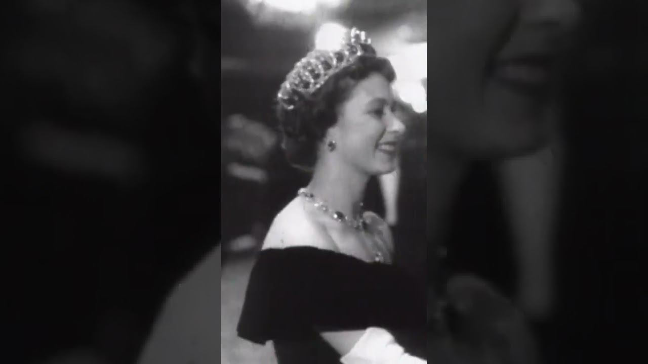 The Moment the Queen Met Marilyn Monroe 👑