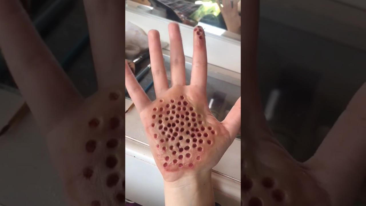 The most dangerous cut trick on the hand trypophobia 😍 #sfx #sfx_makeup #youtubeshorts #shorts
