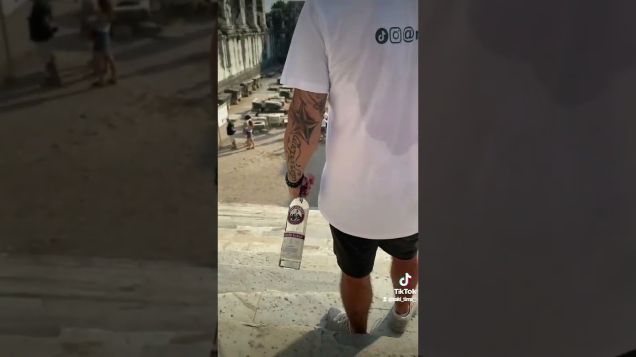 The story of a rakı drinking man. #meyhane #summerdrink #anason #holiday #summer