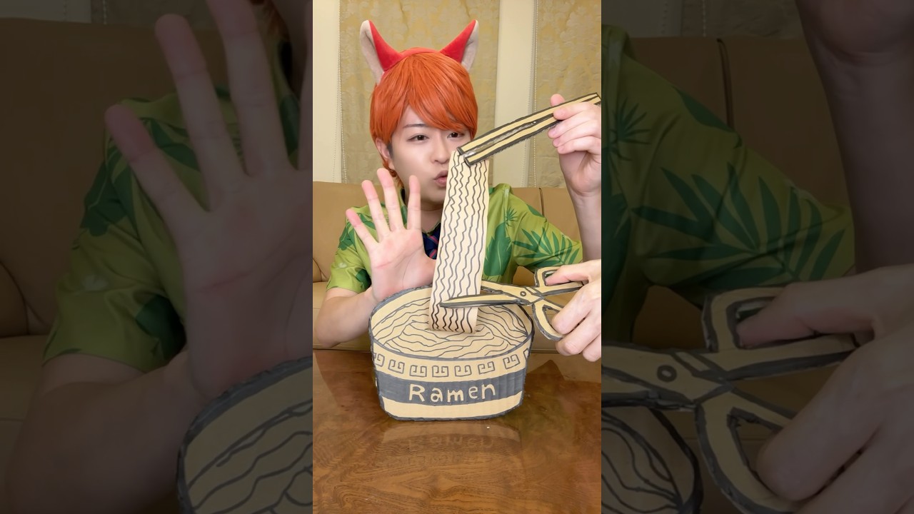 THE WORLD’S LONGEST CARDBOARD RAMEN！#asmr