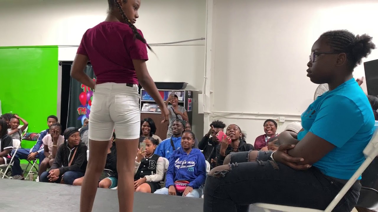 These Dancing Lil Girls Got Confidence| OfficialTSquadTV | Tommy The Clown