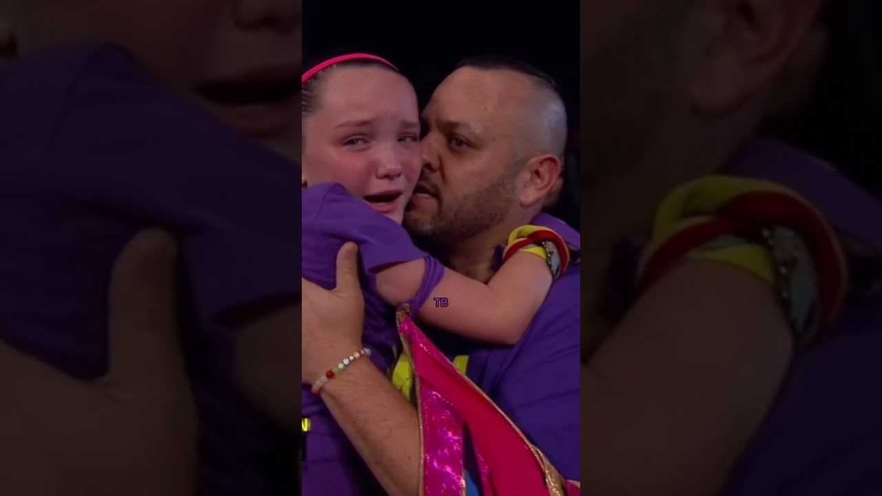 They say don't cry, you don't #itsizzymania #RehireMandyRose #wrestling #crying #sad #decadux