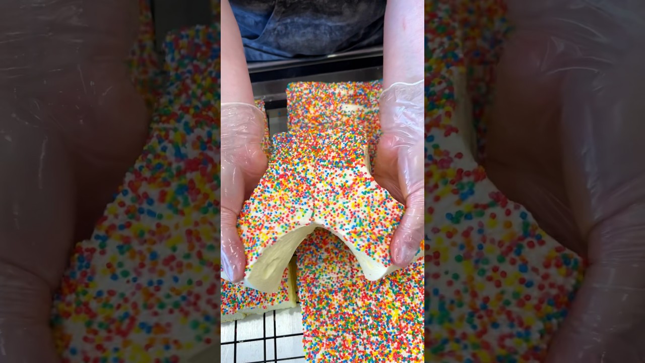 This is how we cut our Fairy Bread Marshmallows! 😊 #marshmallow #orderpacking #candymaking #candy
