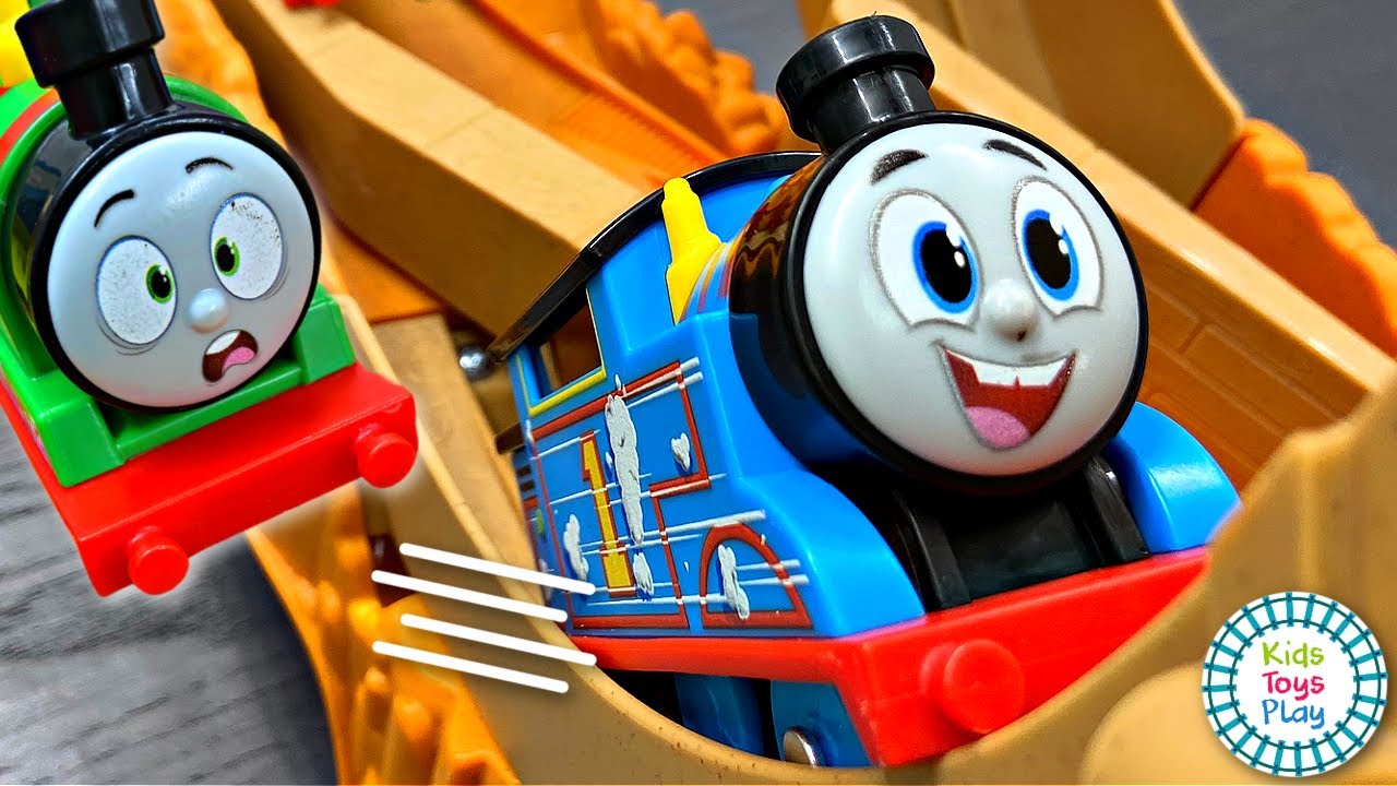Thomas and Friends All Engines Go Launch & Loop Maintenance Yard Set