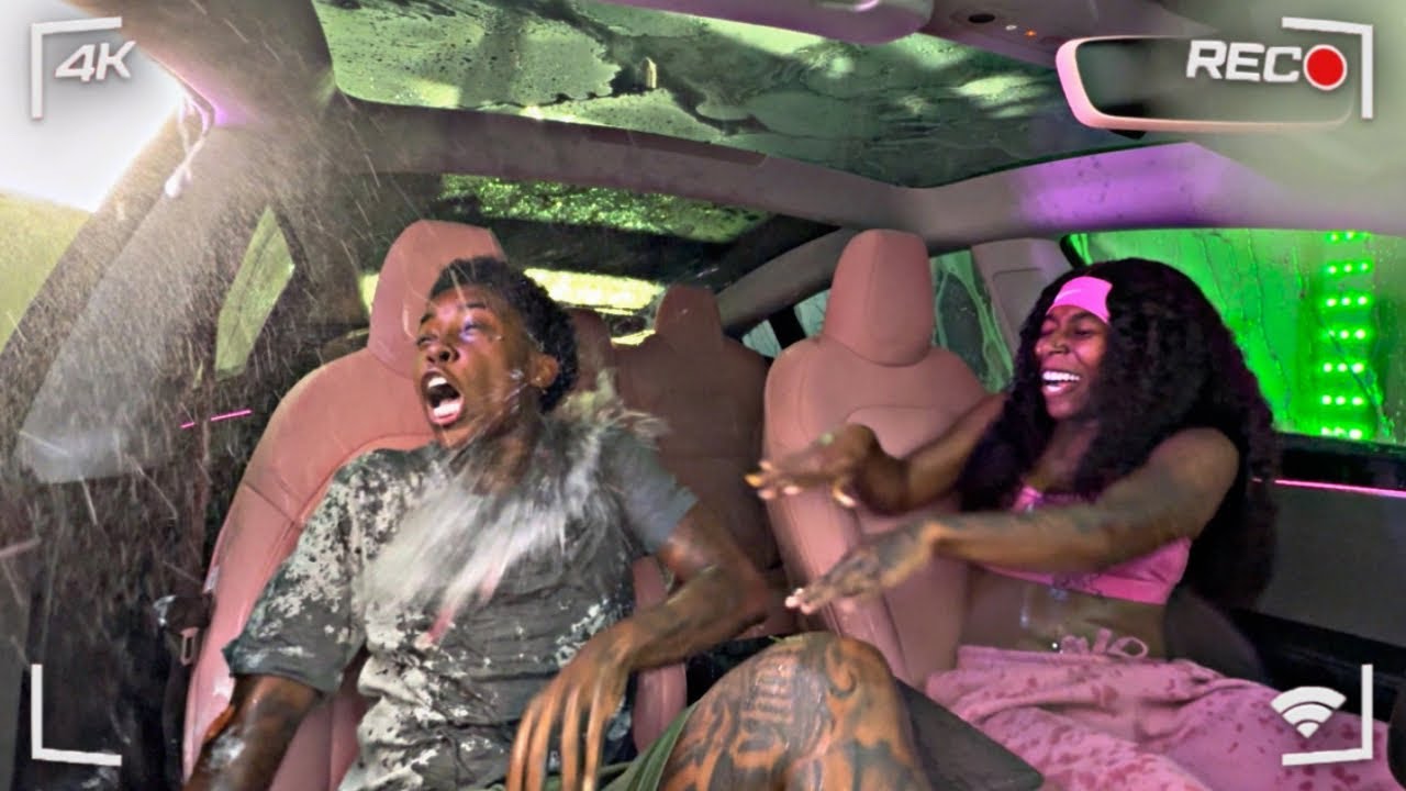 THROWING WATER BALLOONS On GIRLFRIEND In THE CAR WASH 🧼 😱 * HILARIOUS*