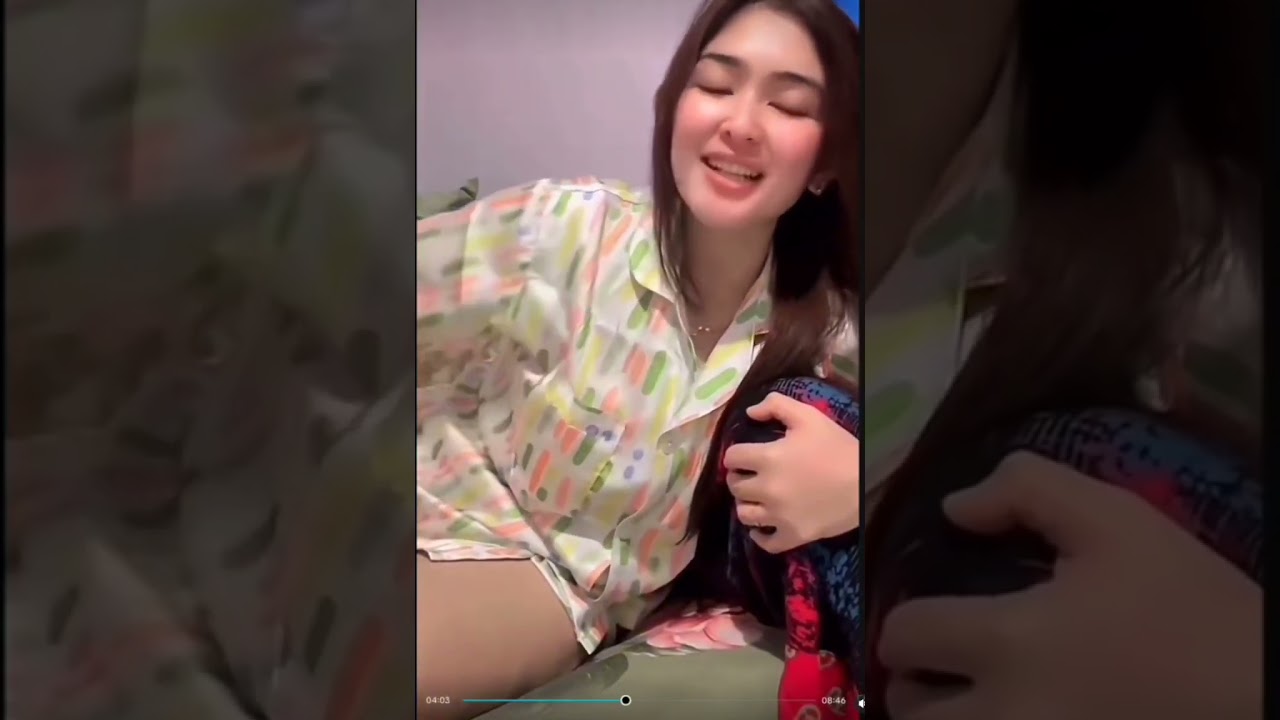 TikTok Bigo Live Hot sexy tembem paha mulus belahan susu pink montok empuk kenyal nafsuin bkinTegang