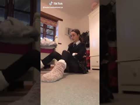 Tiktok etek altı firikik