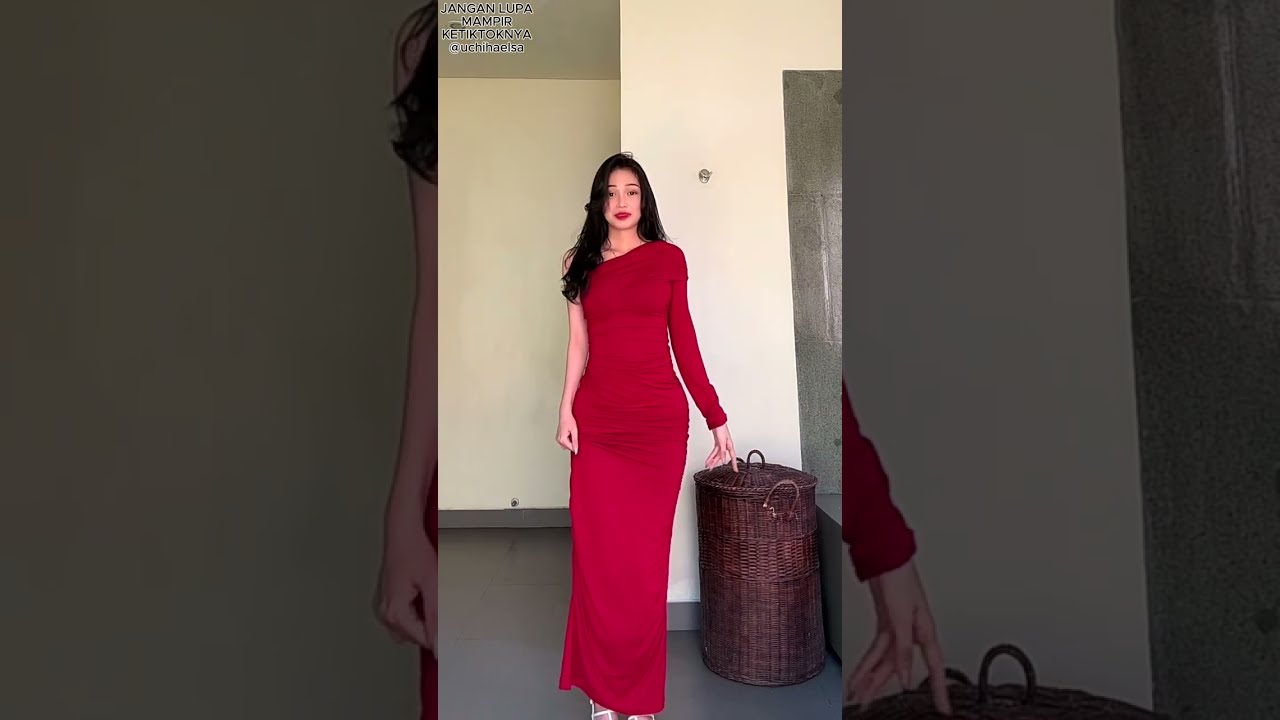 TIKTOK GOYANG HOT CANTIK ID @uchihaelsa A'ka elsa eliecia