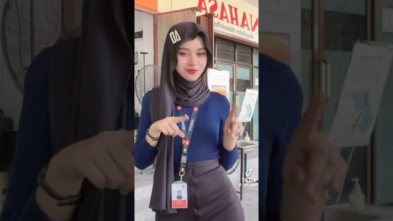tiktok hijab goyang pantat 🤤💦#tiktok id _yu_ayuu